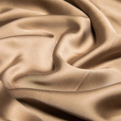 Seidene Bettwäsche Set aus atmungsaktivem Bio-Bambus, beige, luxuriös, Elegare.