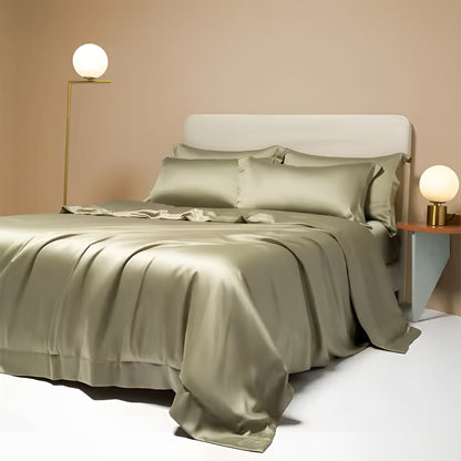 Luxuriöses Seidensatin-Bettwäsche-Set in Beige, ultra atmungsaktiv, aus Bio-Bambus.