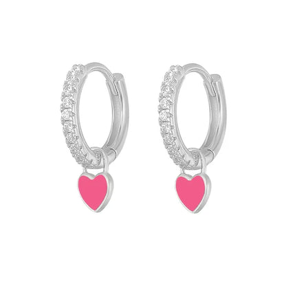 Silberne Creolen mit rosa Herzanhänger und Zirkonia, modische Ohrringe für Damen.