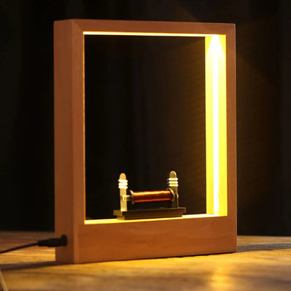 Slow Motion Feather Lamp - LumaFeath