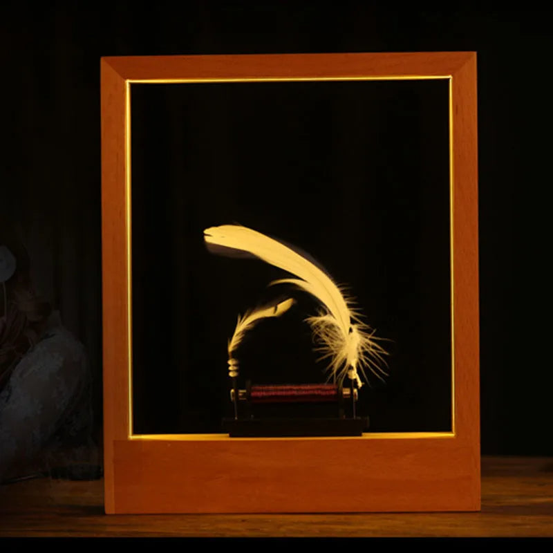 Slow Motion Feather Lamp - LumaFeath