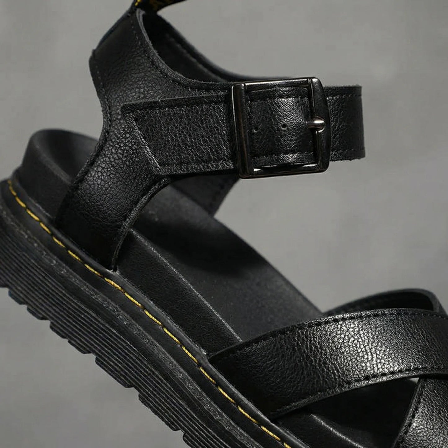 Sportliche Sandalen Mit Plateausohle - Velma
