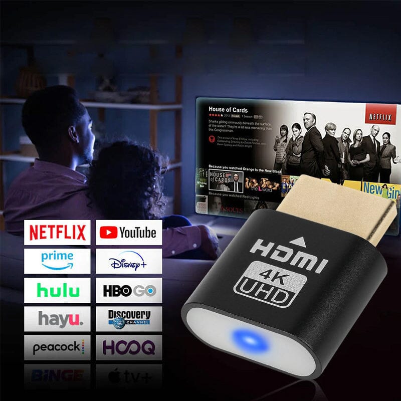 Svart HDMI-enhet i förgrunden, med ett par som tittar på tv i bakgrunden och en rad logotyper för streamingtjänster. 8