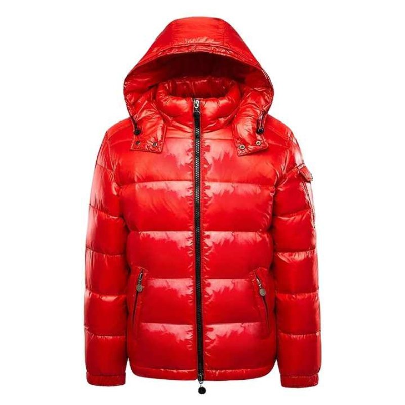 Rote Daunenjacke mit Kapuze, glänzend, Wintermode, Herrenbekleidung, Reißverschluss, warm.