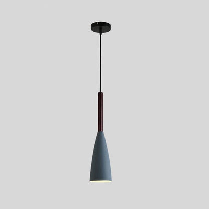 Graue Pendelleuchte, modernes Design, Metall, Holz, minimalistisch, Innenbeleuchtung.