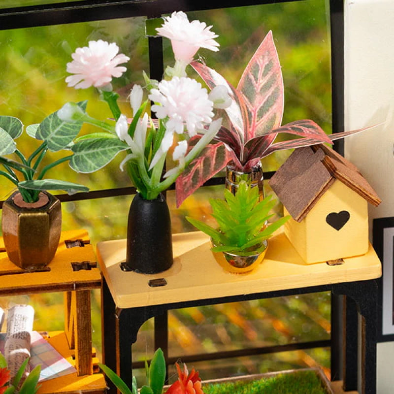 Miniatyr DIY trädgårdshus byggsats – BloomHaus