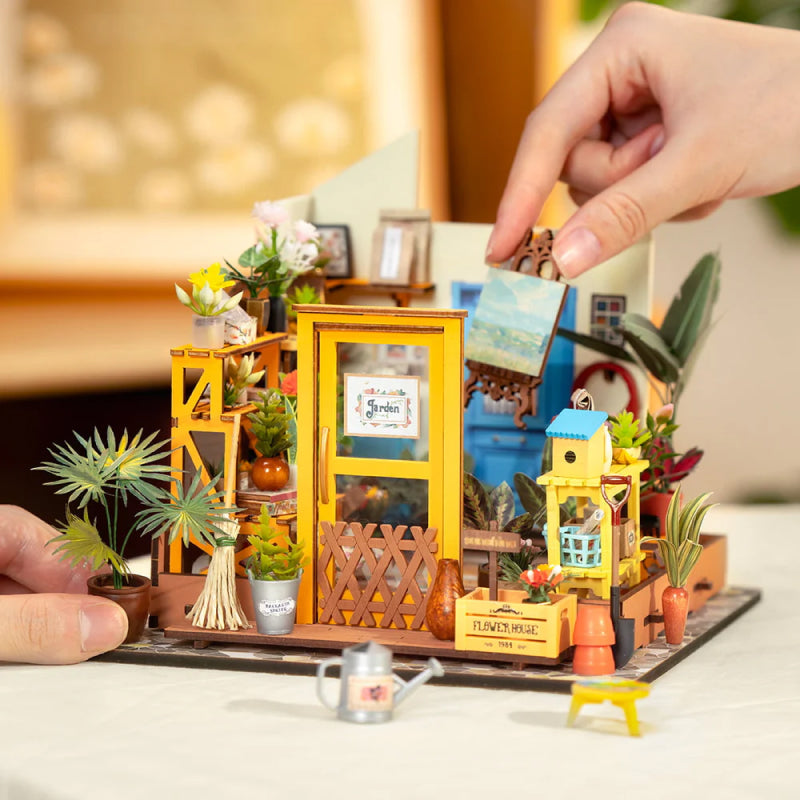Miniatyr DIY trädgårdshus byggsats – BloomHaus