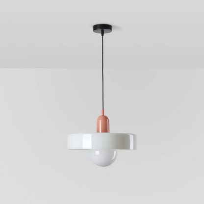 Moderne weiße Hängelampe mit rosa Akzent, minimalistisches Design, Deckenleuchte.