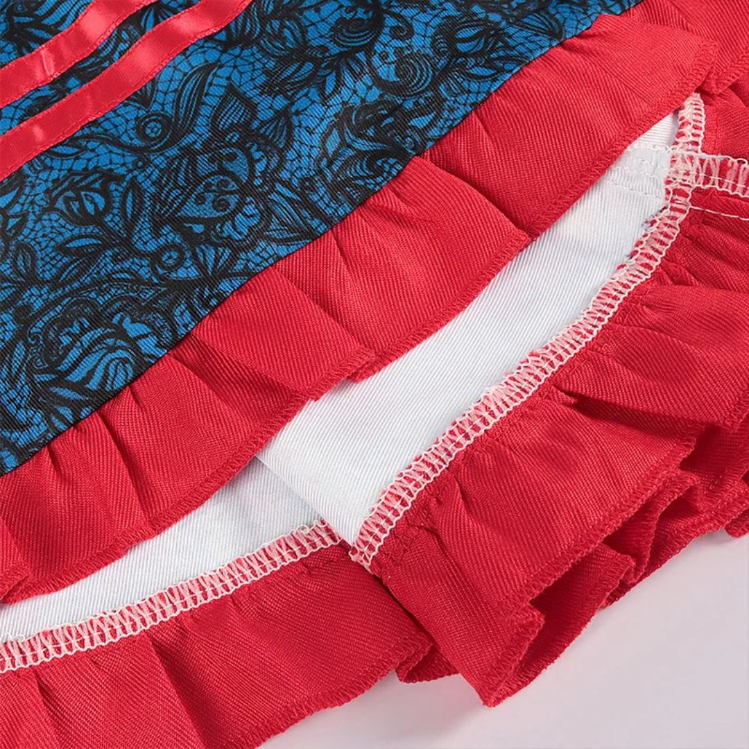 Roter und blauer Spitzenrock, Rüschen, Damenmode, elegantes Design, hochwertige Materialien.