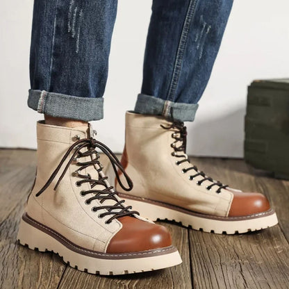 Beige Canvas-Stiefel mit brauner Zehenkappe, Schnürung, robuste Sohle, Herrenmode, Outdoor.