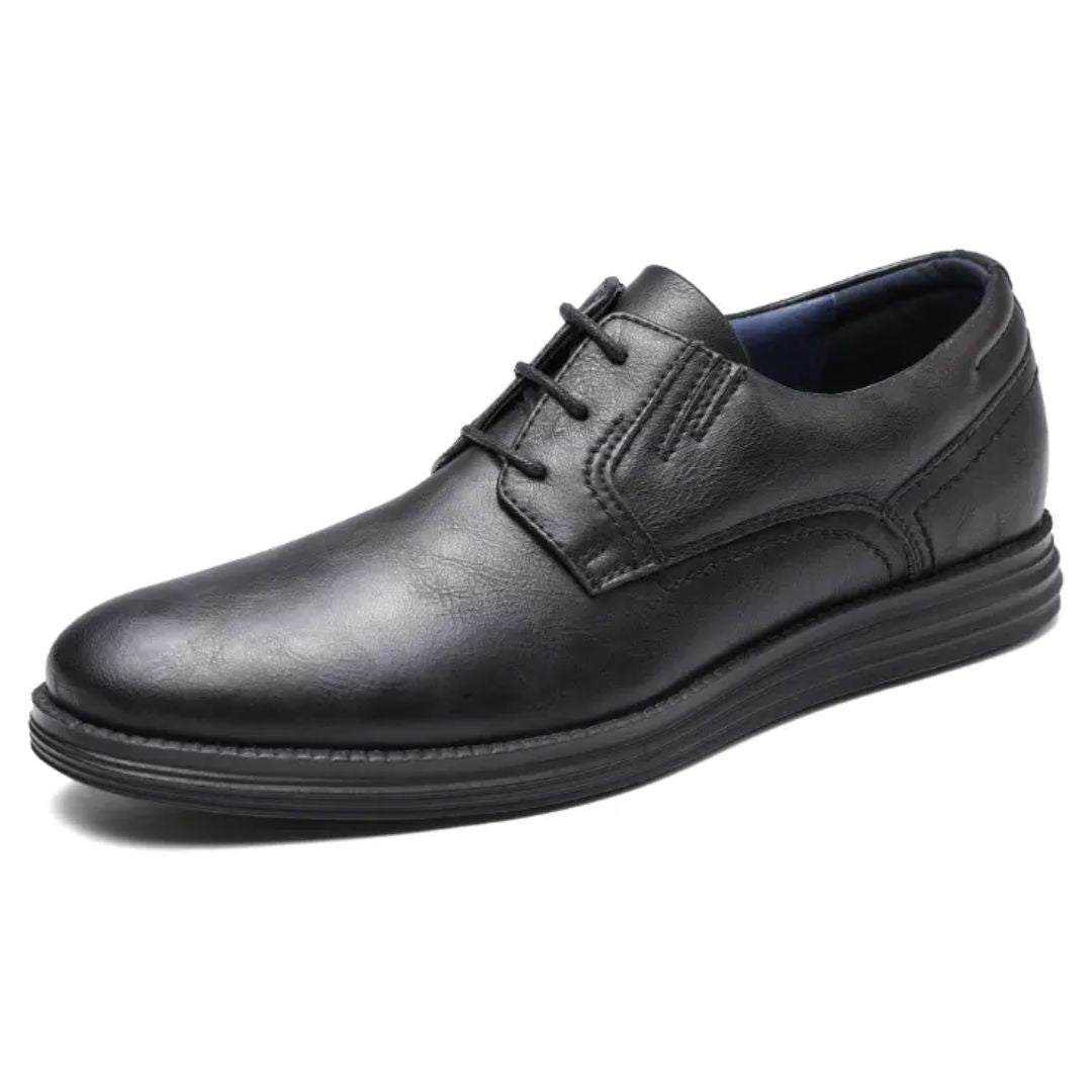 Schwarzer Herren-Lederschnürschuh, elegantes Design, rutschfeste Sohle, Business-Mode.