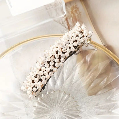 Perlen-Haarspange, weiß, elegant, modisch, Damen-Accessoire, Haarschmuck, Geschenkidee.