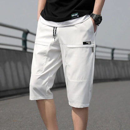 Männer weiße Cargo-Shorts, lässig, Baumwolle, mit Taschen, ideal für Sommermode.