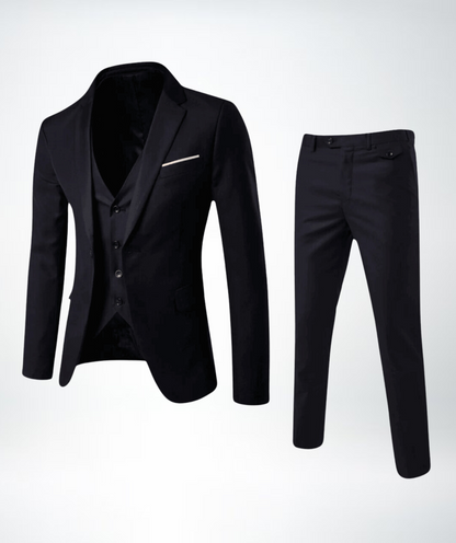 Schwarzer Herrenanzug, dreiteilig, elegant, Sakko, Weste, Hose, formelle Kleidung, Businessmode.