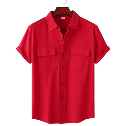 Rotes Kurzarmhemd aus Baumwolle, Knopfleiste, zwei Brusttaschen, lässiger Stil.