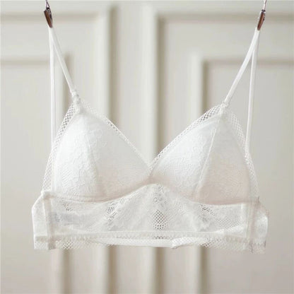 Weiße Spitzen-Bralette, Damenunterwäsche, verstellbare Träger, elegantes Design, bequem.