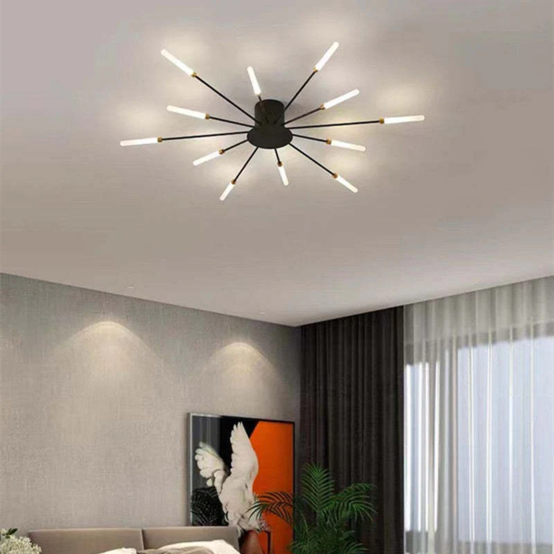 Moderne schwarze Deckenleuchte mit LED-Stäben im Wohnzimmer, zeitgenössisches Design.