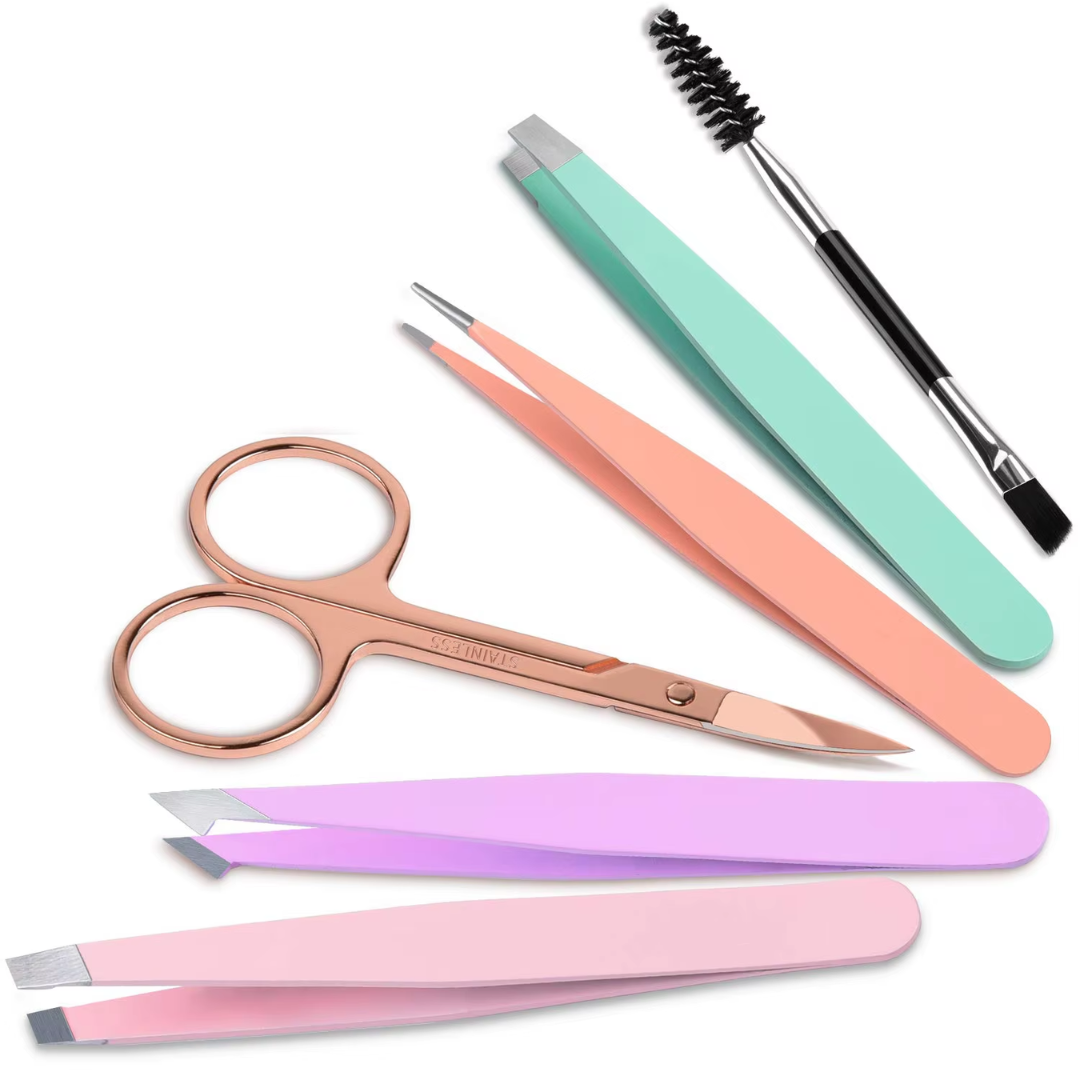 Buntes Pinzetten-Set mit Schere und Augenbrauenbürste, ideal für präzise Haarentfernung.