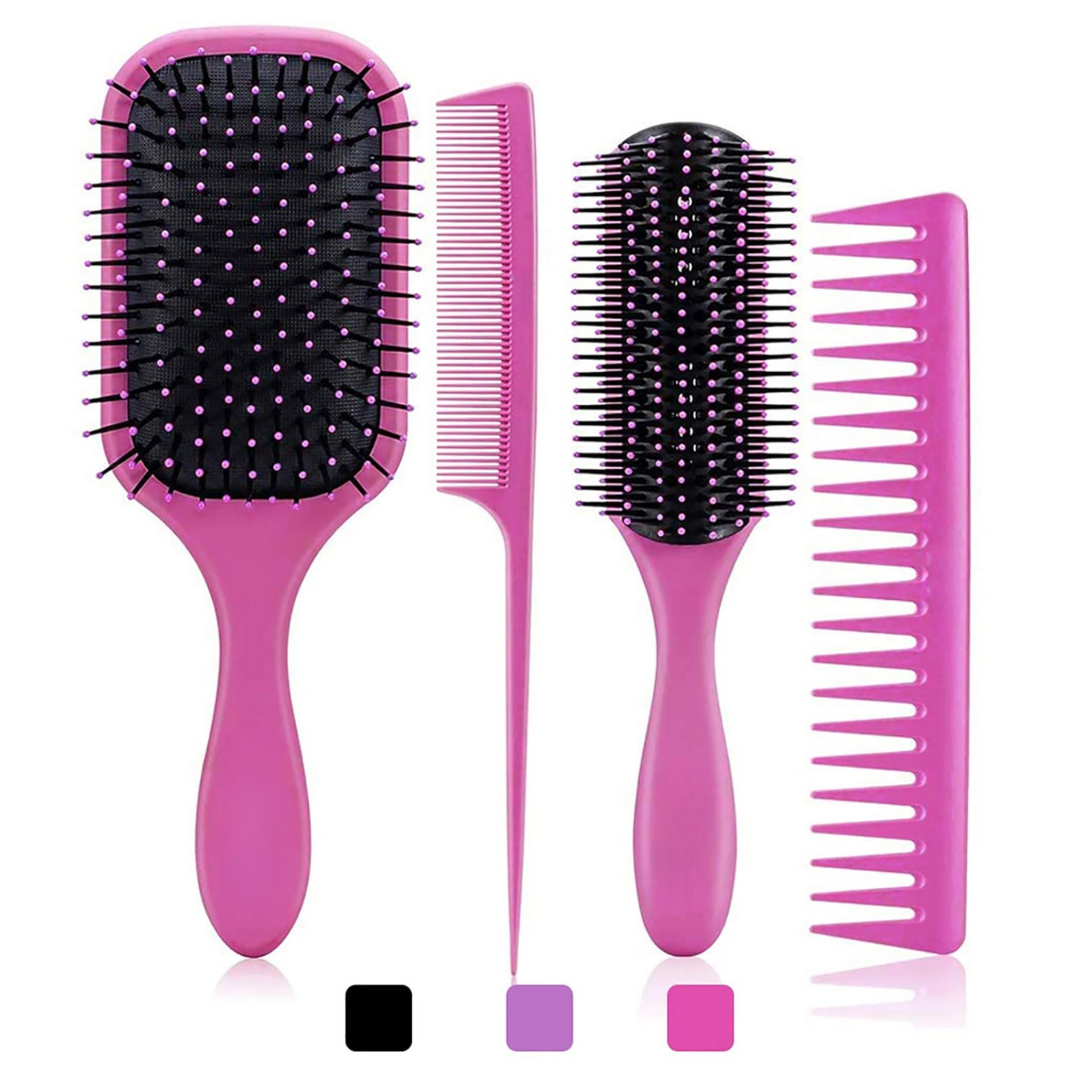 Rosa Haarbürsten-Set, bestehend aus Paddle-Bürste, Rundbürste, Stielkamm und grobzinkigem Kamm.