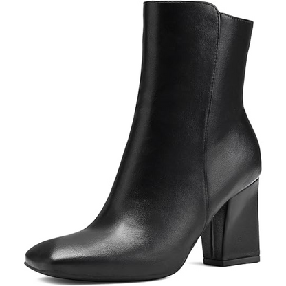 Schwarzer Damenstiefel aus Leder mit Blockabsatz, elegant und modern.