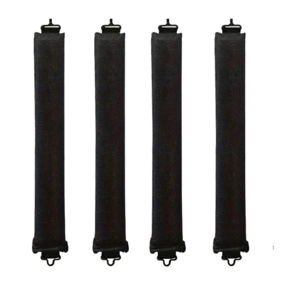 Vier schwarze, wiederverwendbare Lockenwickler aus Schaumstoff für schonendes Haarstyling.