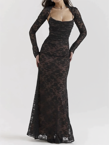 Frau in schwarzem Spitzenkleid, langärmelig, figurbetont, elegantes Abendkleid, Mode.