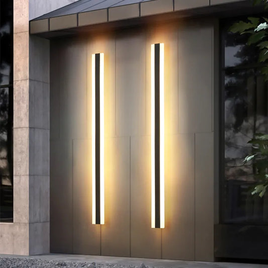 Wasserdichte LED-Außenwandleuchte, IP65, modern, schwarz, für Garten oder Terrasse.