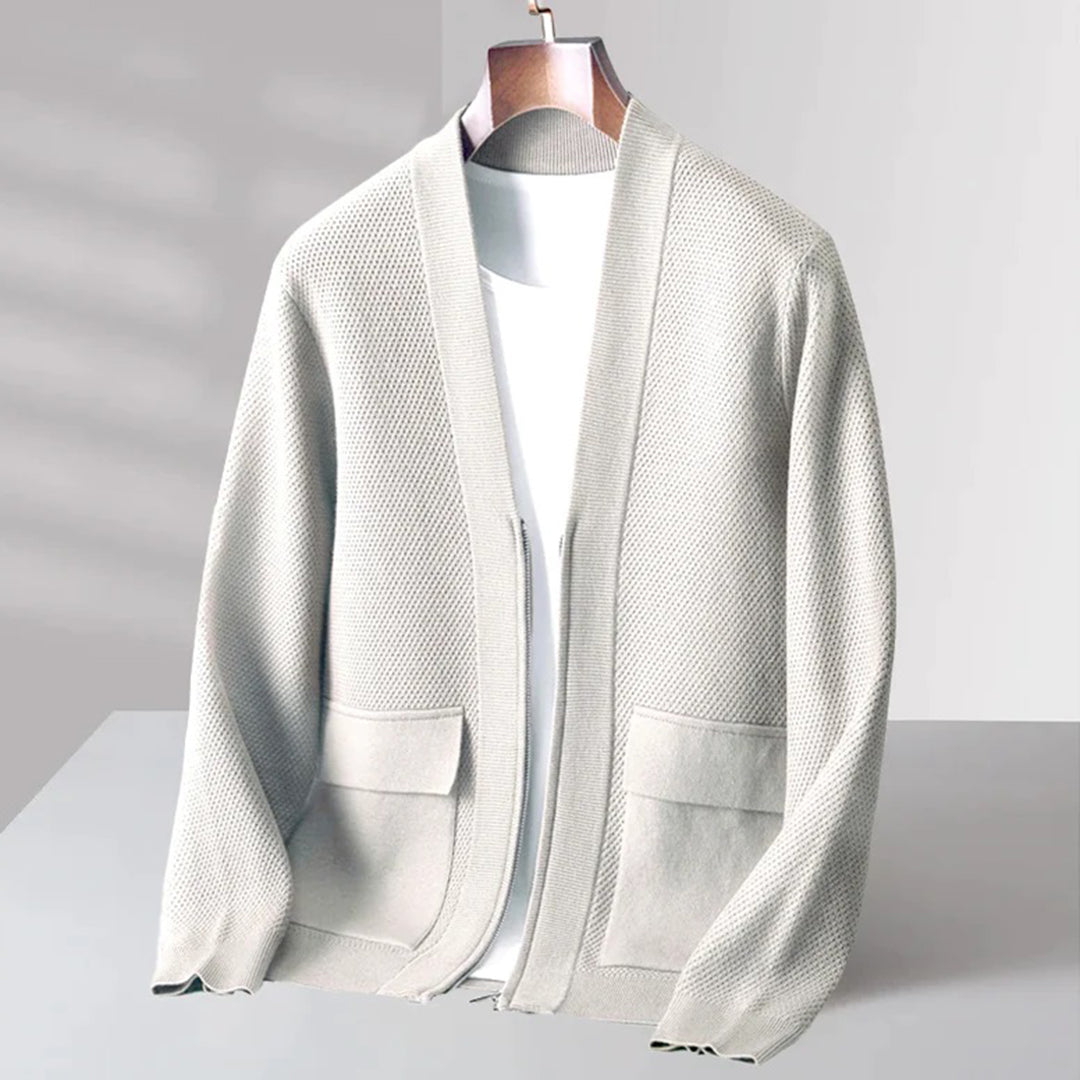 Weiße Strickjacke aus Baumwolle, offenes Design, lässig, Herrenmode, minimalistisch.