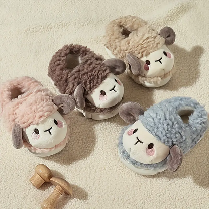 Barntofflor med får – WoollySteps
