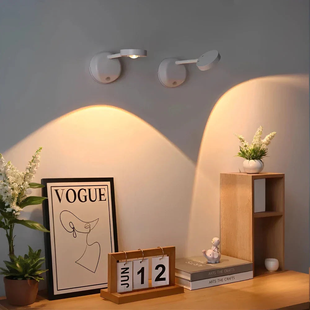 Moderne LED-Wandleuchten, weiß, minimalistisch, energiesparend, Wohnzimmerbeleuchtung.