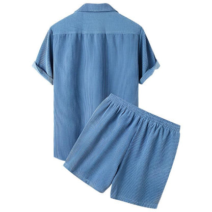 Set med velourshorts för herrar – stiligt och bekvämt för sommaren.