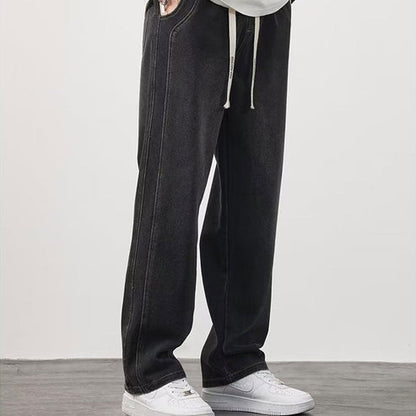 Luftiga herrjeans med rak passform – Julian