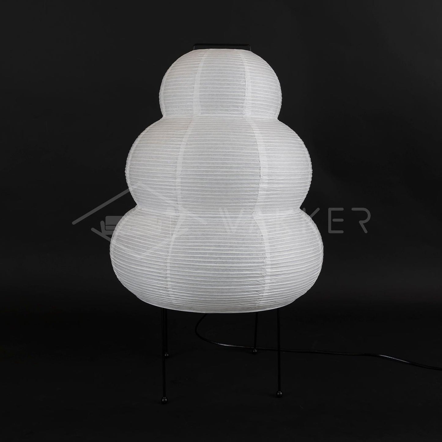 Weiße Akari 24N Tischlampe aus Papier, modernes Design, schwarzer Ständer, Innenbeleuchtung.