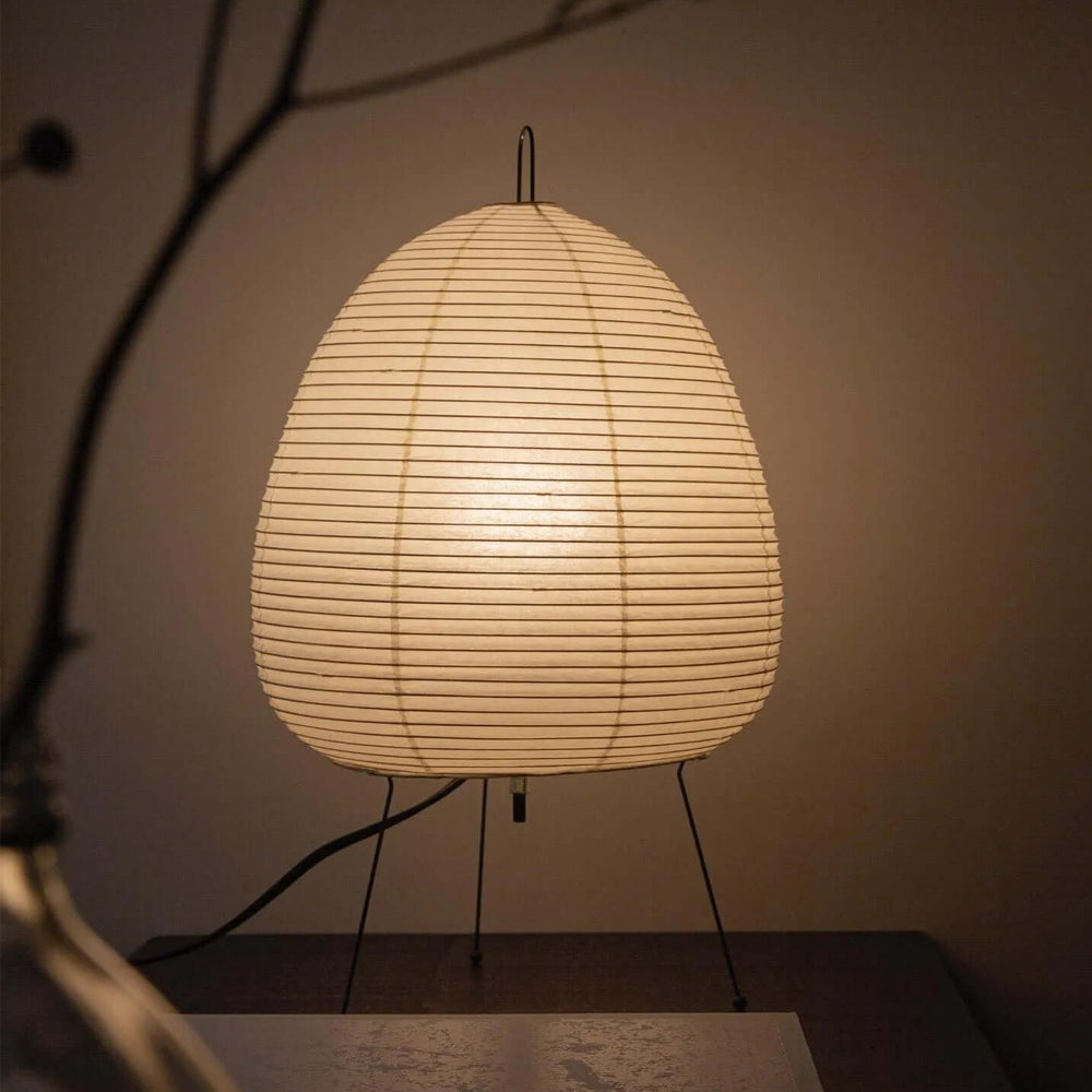 Akari Tischlampe, weiß, Papier, modernes Design, stimmungsvolle Beleuchtung, Wohnzimmer Deko.
