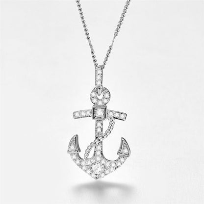 Silberne Anker-Halskette mit Zirkonia-Steinen, eleganter Schmuck, maritimes Design.