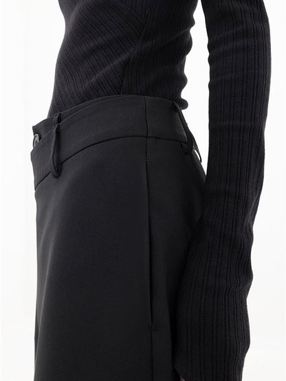Schwarze asymmetrische Baggy-Hose, Damenmode, elegantes Design, bequemer Stoff.