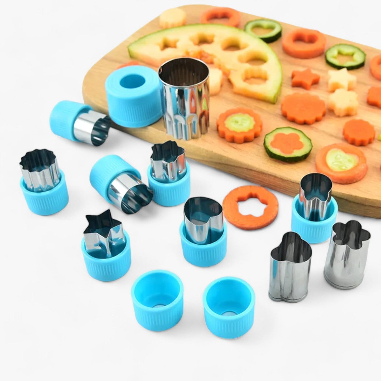 Gemüseschneider Set aus Edelstahl und Kunststoff, ideal für kreative Formen, blau.