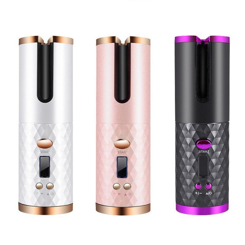Drei automatische Lockenstäbe, kabellos, in Weiß, Rosa und Schwarz, mit LCD-Display.