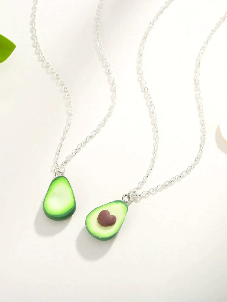 Avocado-Halsketten mit Herzanhänger, Silberkette, modischer Schmuck, Geschenkidee.