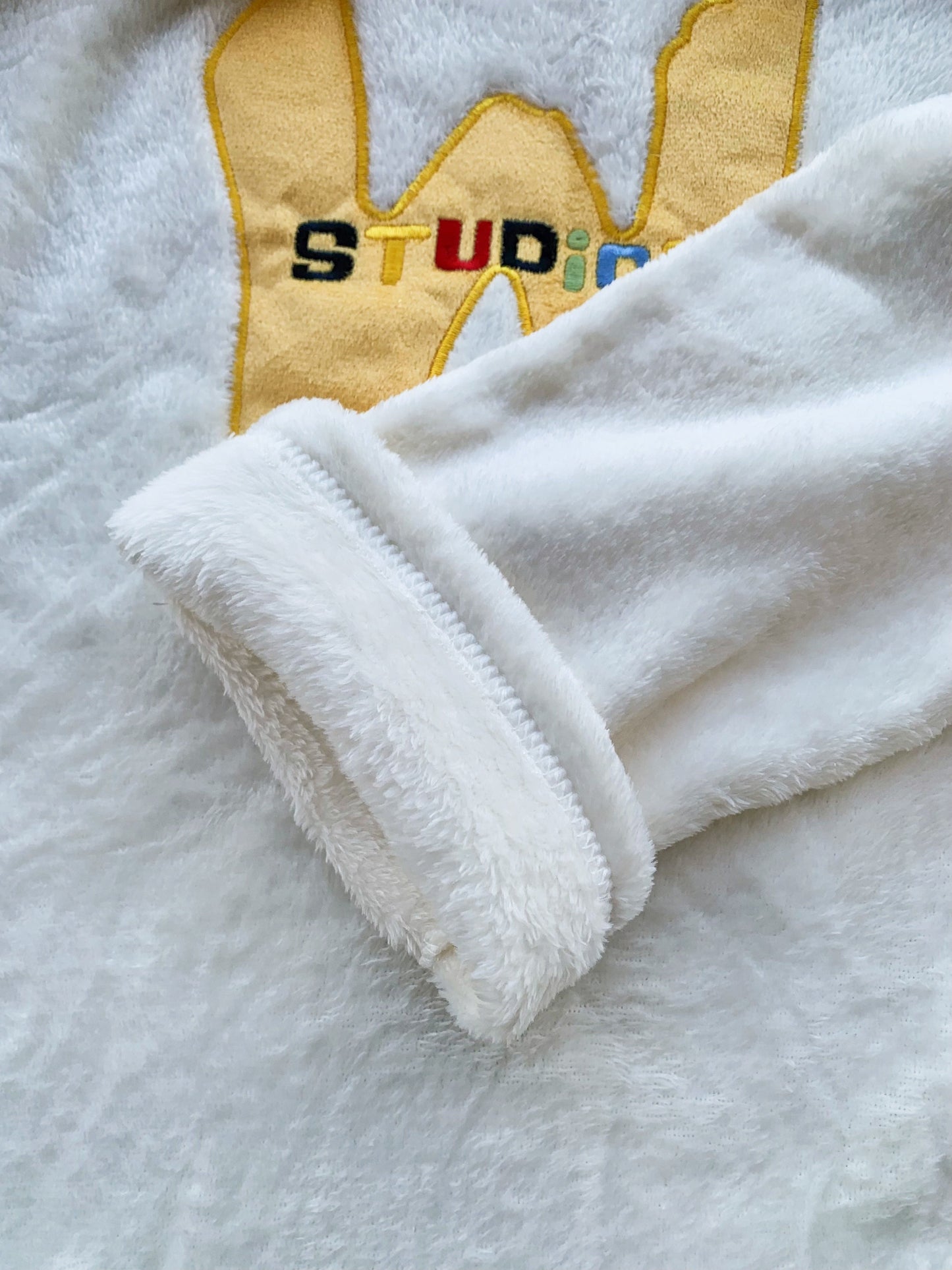 Dam-pyjamasset i fleece med broderi och rund halsringning för höst/vinter – Alissa