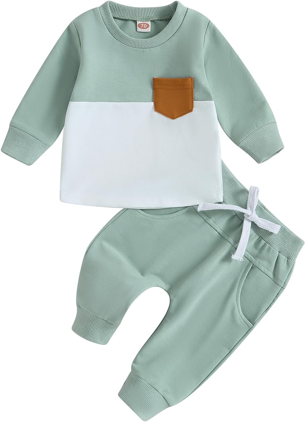 Grüner Baby-Sweatanzug, zweiteilig, mit brauner Brusttasche, aus Baumwolle.