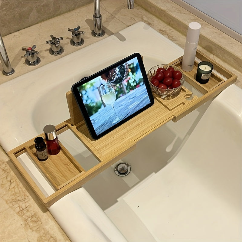 Bambus-Badewannenablage mit Tablet, Kerze, Wein, roten Trauben; Entspannung, Badezimmer-Accessoire.