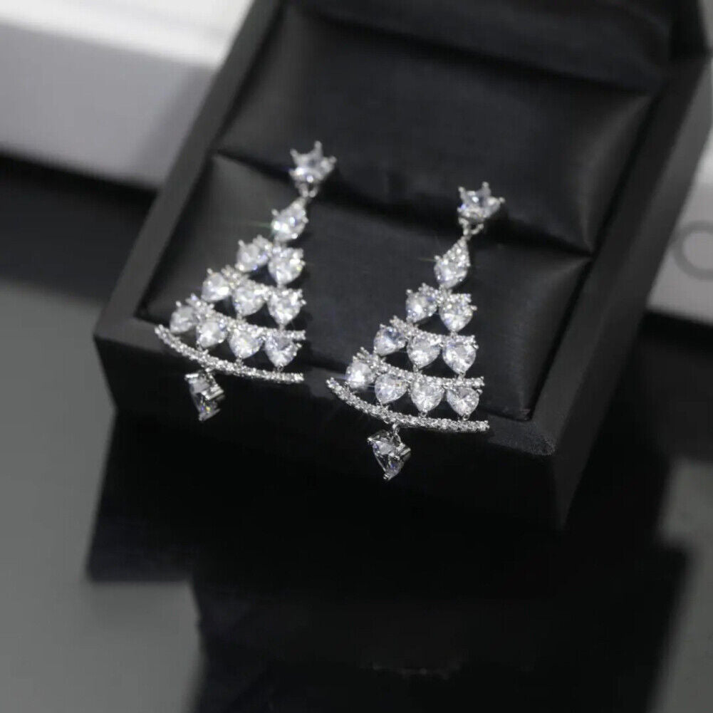 Silberne Ohrringe mit Zirkonia, dreieckiges Design, eleganter Schmuck, Geschenkidee.