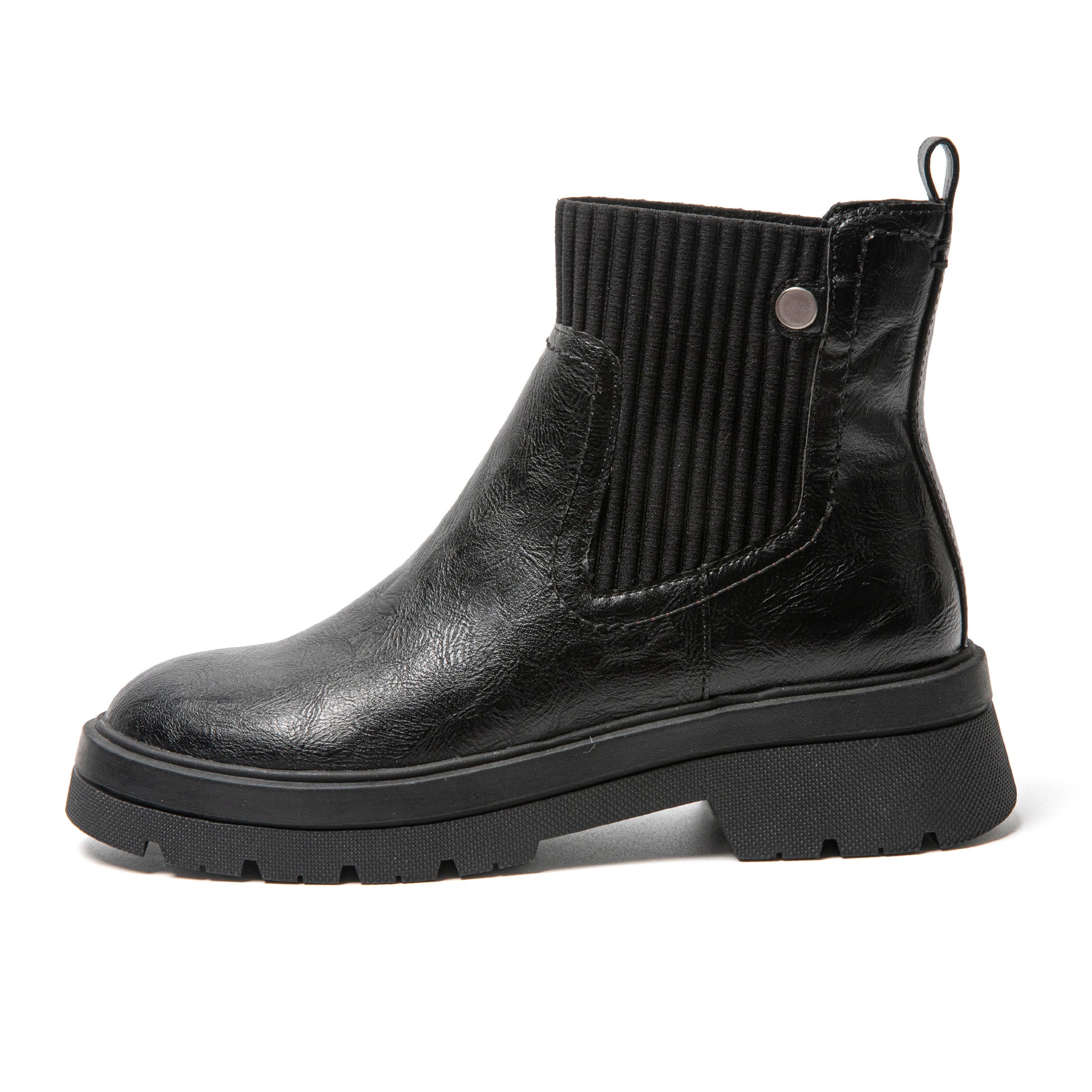 Schwarzer Chelsea-Boot aus Lederimitat mit elastischem Einsatz und robuster Sohle für Damen.