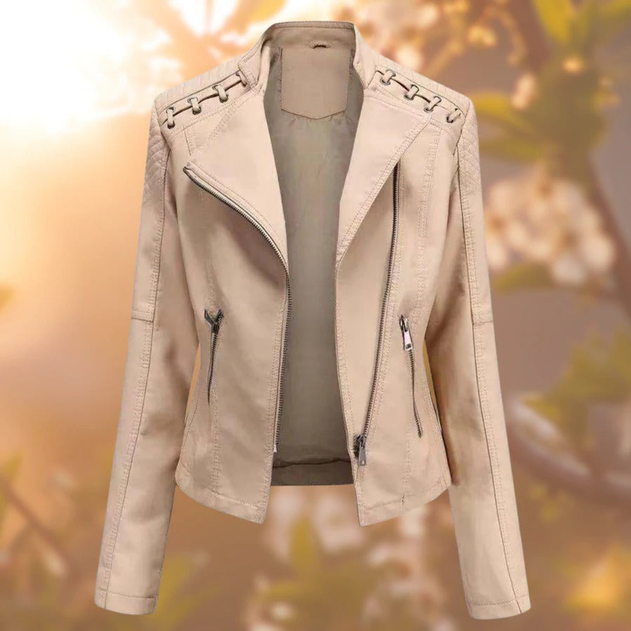 Beige Damen-Lederjacke mit Reißverschlüssen, modisch, elegant, für Herbstmode.