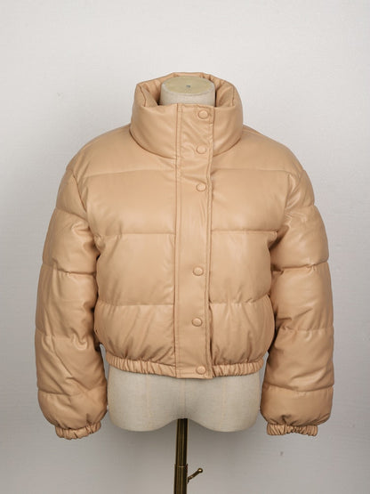 Beige Damen Steppjacke, Winterjacke, warm, modisch, mit Knöpfen, hoher Kragen, elegant.