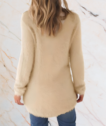 Beige Damenpullover aus Fleece, langärmelig, lässig, warm, ideal für Herbstmode.
