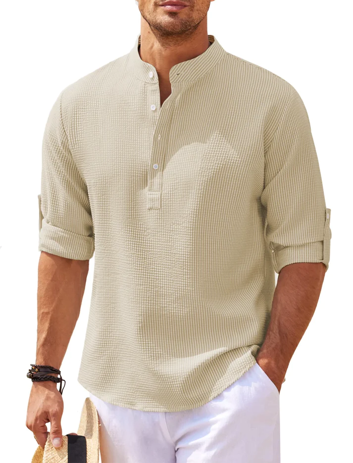 Männerhemd beige, Stehkragen, Leinenoptik, langärmlig, Sommermode, Freizeitkleidung.