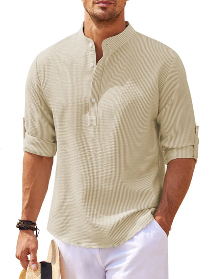 Männerhemd beige, Stehkragen, Leinenoptik, langärmlig, Sommermode, Freizeitkleidung.