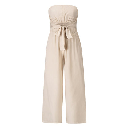 Beiger trägerloser Jumpsuit aus Baumwolle, elegantes Design, ideal für Sommermode.